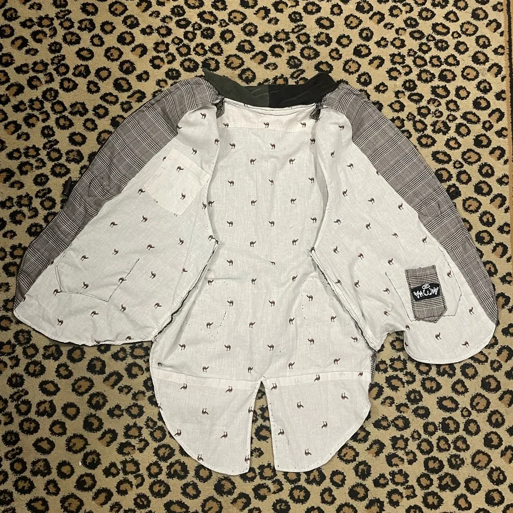 Custom vest - Picture 3 of 6